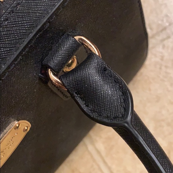 Michael Kors Black Satchel Crossbody Bag 🖤 - Picture 4 of 4